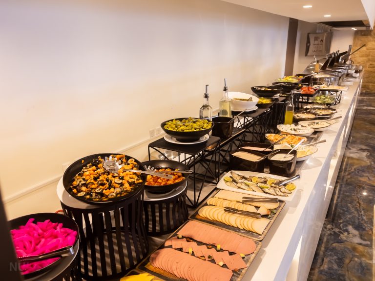brackfast buffet
